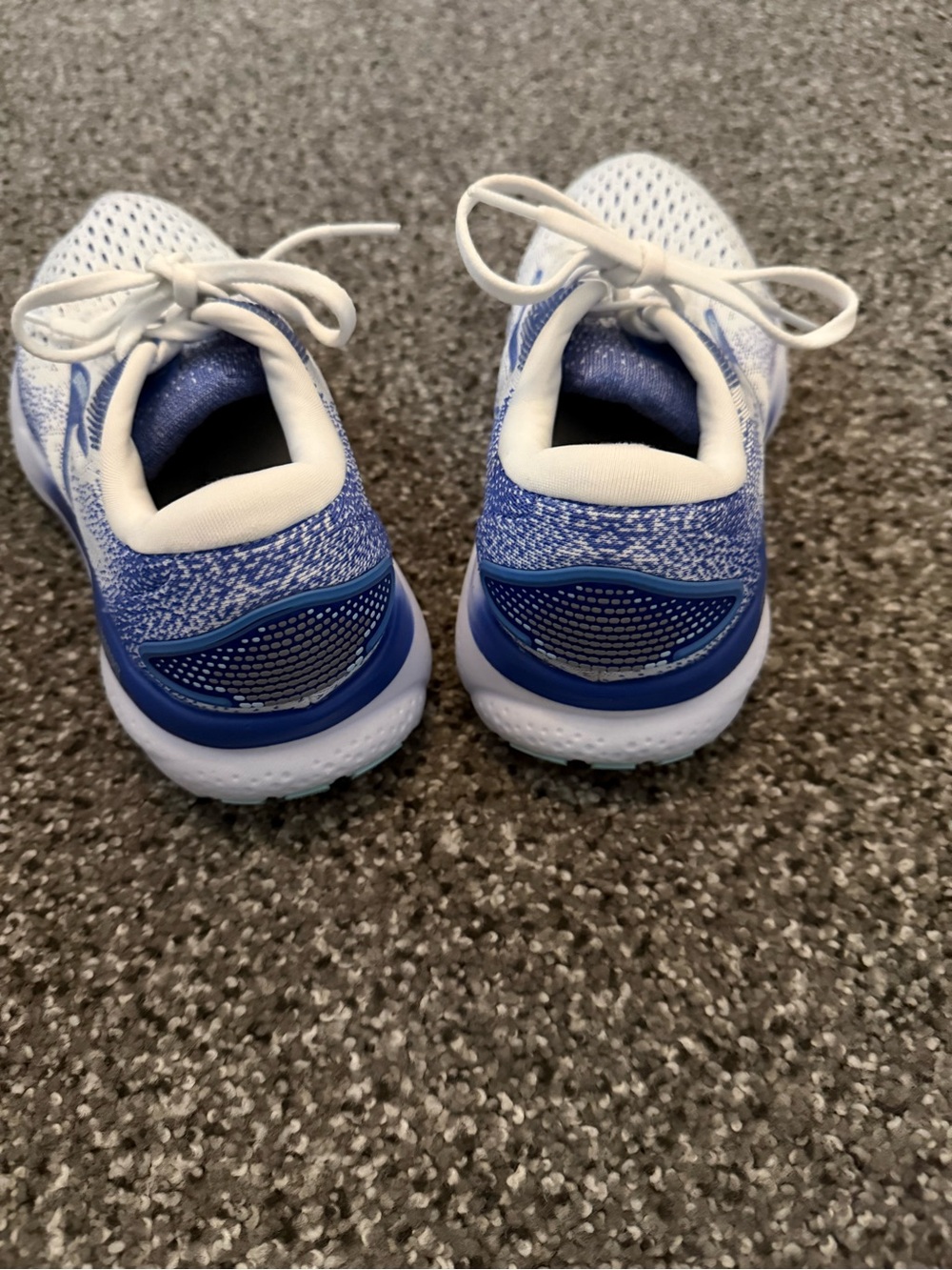 Womens brooks shoes size 8 - Picture 3 of 5